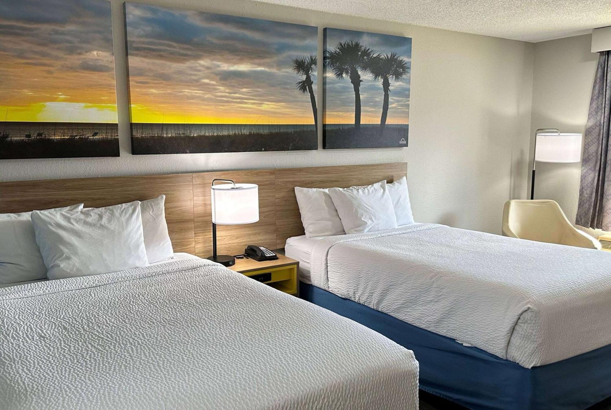 Days Inn By Wyndham Columbia Ne Fort Jackson Luaran gambar